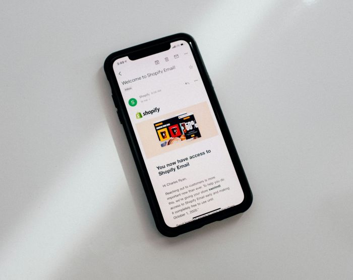 charlesdeluvio-4MRqV9gcUHQ-unsplash